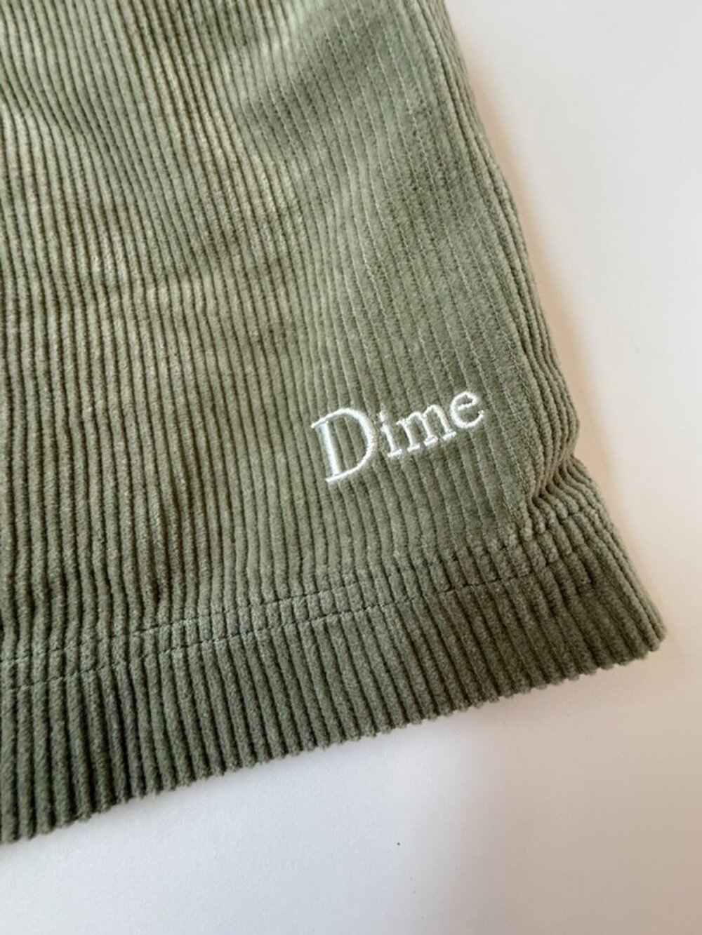 Dime Mens M Corduroy Shorts Green Olive Skater Streetwear NEW NWT Pantalons - Picture 3 of 10